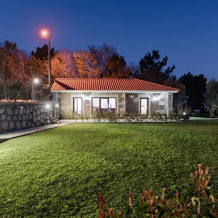 Lantställe Deville Luxury Retreat