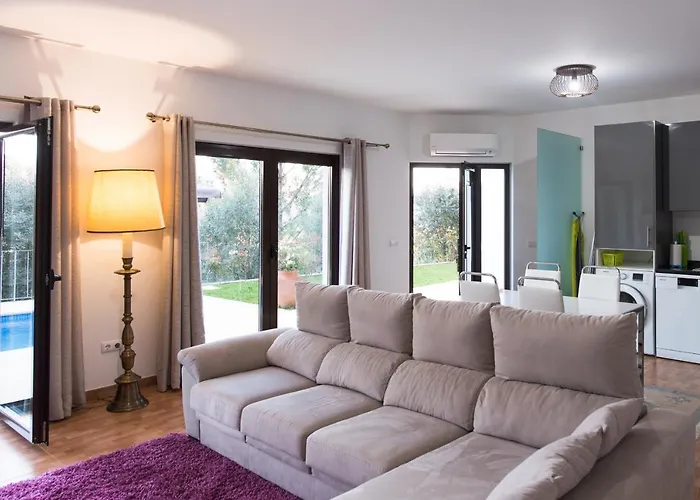 Deville Luxury Retreat Landhaus *